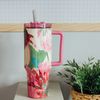 Isolierte Edelstahl-Trinkflasche mit Griff und Strohhalm, doppelwandig 0,95 L Pink Flambé Bild 2