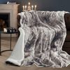 Wohndecke Luxus Winterfell XXL, Delindo Lifestyle, XXL Kuscheldecke fürs Sofa, Webpelzdecke Bild 5