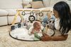 Krabbeldecke Tiny Love Luxe Developmental Gymini, Baby-Spielbogen mit Musik, ab 0 M, Tiny Love, Babyspieldecke, geeignet für Babys ab 0 Monaten Mit 20 Entwicklungs… Bild 2