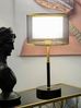 Dmora Tischlampe Chiaroscuro, Schreibtischleuchte, Büroleuchte, Arbeitslampe, 25x25 h48 cm, Schwarz und Gold Bild 2