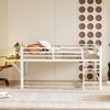 Bett 140x200 cm mit Schreibtisch und LED-Beleuchtung – weißes Metall-Flachbett mit Geländer Bild 3