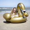 Swim Essentials Luftmatratze Luxury Ride-on Schwan Gold 142x 137 x 97 cm Bild 3