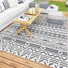 Outsunny Outdoorteppich robust, wetterfest, mit Boho-Style, Rechteckig, Höhe: 1 mm, für Wohnzimmer Balkon Garten Terrasse Bad Flur, 182 x 274 cm Bild 2