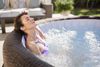 LAY-Z-SPA® Energiespar-Whirlpool Bali AirJet™ mit App-Steuerung, für 7 Personen, Ø 216 x 71 cm, Rattan-Optik (Schokobraun) Bild 4