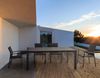 Gartenstuhl Kibula Aluminium mit Armlehnen, modern, anthrazit weiß, stapelbar, Outdoor Bild 5