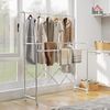 HOMCOM Wäscheständer Edelstahl Turmwäscheständer auf Rollen, mit 3 verstellbaren Stangen, für Lange Kleidungsstücke, für Wohnung, 104-150x103x145-197cm, Silber Bild 2