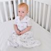 aden + anais Baumwoll-Musselin-Schlafsack, 1,0 TOG Wert, tragbare Decke für Babys, Bunte Muster für Mädchen & Jungen, Schlafsack für Neugeborene aus 100% Baumwoll, 6-18 Monate, Rising Star, ASEC10017 Bild 2
