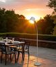 TRANGO LED Stehlampe, 1502W Weiß matt – Kabellos & wiederaufladbar – 6W 2700K warmweiß – Stufenlos dimmbar per Touch – IP44 – Akku Standlampe für Innen & Außen – Höhe 125 cm – USB-C Ladekabel 150cm Bild 2