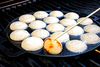 BBQ-Toro Poffertjespfanne Gusseisen Poffertjes Pfanne, Förtchenpfanne für 19 Förtchen, Ø 24 c, Gusseisen Bild 3
