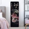 Bilderdepot24 Garderobenpaneel schwarz Blumen Floral Kunst Retro Vintage Blumen mit Nebel auf Schwarz (ausgefallenes Flur Wandpaneel mit Garderobenhaken Kleiderhaken hängend), moderne Wandgarderobe - Flurgarderobe im schmalen Hakenpaneel Design Bild 2