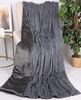 Wohndecke Luxus Kuscheldecke XXL TURIN Größe 150 cm x 200 cm Farbe grau, Betz Bild 3