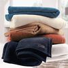 Ibena Berlin Kuscheldecke, 58 % Baumwolle, 35 % Polyacryl, 7 % Polyester espresso, 150x200 cm Bild 2