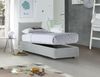 Talamo Italia - Einzelbett Daisy, Bettkasten mit Stoffbezug, 100% Made in Italy, Öffnung vorne, inklusive Matratze 80x190 cm, Weiß Bild 4