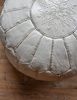 Poufs&Pillows Premium Echt Leder Pouf - Handgefertigt - Gefüllt geliefert - Ottoman, Sitzsack, Fußhocker (Weiß) Bild 3
