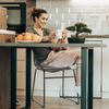 DUMOS Barhocker 2er Set, Moderner Stil Barstuhl mit Sitzkissen Aus Pu-Leder Und Metallbein Bar Stool mit lehne, 45 cm, Geeignet für Die Bar, Die Küche und Das Wohnzimmer (Schwarz) Bild 5