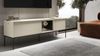 Selsey TV-Lowboard 166 cm Cremefarbenes Mattes Design Hochwertige Spanplatte & Gehärtetes Glas Schwarze Metallbeine Integriertes Eye-LED mit Touch Push-to-Open Ideal fürs Wohnzimmer Bild 2