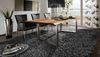SAM Baumkantentisch 200x100 cm Quarto, Akazienholz massiv + naturfarben lackiert, Esstisch mit Silber lackiertem U-Gestell, Esszimmertisch/Holztisch im Industrial-Design, Tischplatte 26 mm Bild 4
