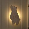 Lights4fun LED Wandleuchte Neugieriger Bär Wandlampe fürs Kinderzimmer mit Fernbedienung in Warmw Bild 2