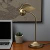 Golden Snitch Paladone Posable Schreibtischlampe - Offiziell lizenziertes Harry Potter Licht für Nachttisch Lesen, flexibler Hals, Geschenk für Home Office Decor Bild 2