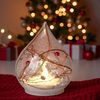 formano LED Dekokugel Weihnachten Tropfenform 13 cm Glaskugel mit Schnee Beeren & Zweigen – Deko mit Timer & LED-Flamme – batteriebetrieben – winterliche Weihnachtsdeko für Zuhause & Geschenke Bild 5