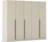 rauch Kleiderschrank Alba, Drehtürenschrank, Garderobenschrank, 5-türig, mit 4 Kleiderstangen, 5 Einlegeböden und Schubladeneinsatz, Farbe Champagner, Beige, Griffstange Grau metallic, Schwarz, 226x197x54cm