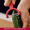 Victorinox Sparschäler "Ypso", Schäler für Gemüse, Obst, Zackenschliff, Zweischneidig, Extra Scharf, Swiss Made, rot Bild 5