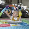 Baby Einstein, Patch’s 5-in-1 Color Playspace, 5 in 1 Spieldecke und Bällebad mit aufklappbaren Seiten, 5 abnehmbaren Spielzeugen, 20 Minuten Melodien und vielem mehr Bild 4