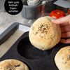 Moritz & Moritz Silikonform Moritz & Moritz Backform Brot Burger inklusieve Beckheft und Teigschab, (Set 3-tlg), Für Brot, Burger Buns und XXL Muffins Bild 3