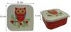 Süße Retro-Lunchbox aus Kunststoff in Rot mit buntem Print und niedlicher Eule Bild 2