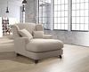 Cavadore XXL-Sessel Assado / Großer Polstersessel mit Holzfüßen und großer Sitzfläche / Inkl. 2 Zierkissen / 109 x 104 x 145 / Flachgewebe Beige Bild 2