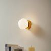 Lindby Wandleuchte Piatra, Glas Weiß IP20, 1 x 8 W LED Bild 3