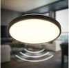 B.K.Licht LED Deckenleuchte BK_DL1615 Bad Deckenlampe mit Bewegungsmelder, 3m Reichweite, Bewegungsmelder, LED fest integriert, Warmweiß, 120° Erfassungswinkel, IP54, 13W, 1.300 Lm, 3.000K, Ø27cm, Schwarz Bild 4
