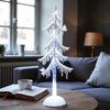 formano LED Weihnachtsbaum Acryl 25 cm Dekobaum mit Licht & Vogel – Winterdeko mit Schnee-Effekt & Eiszapfen – stilvolle Weihnachtsdeko batteriebetrieben – klare Deko für Tisch & Fenster Bild 2