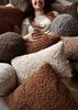 blomus Kissenhülle -TEDDY- Kissenbezug, Dekokissen, Kuschelkissen, Wohnkissen modern, Flauschig, inkl. Trageschlaufe, inkl. Filzgleitern Bild 3