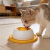 Ledander Futternapf Lick Bowl Für Hunde,Nassfutter Lick Pad Mit Antirutschmatte, PP, Futternapf mit Integrierter Drehkugel für Gelangweilte Welpen Katzen Bild 4