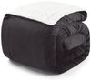 Blumtal Premium Sherpa Kuscheldecke flauschig - Wohndecke Kuscheldecke 150x200 cm - Oeko-TEX zertifizierte Fleecedecke 150x200 cm - Wohn- & Kuscheldecke - Wohndecke 150x200 - Plüschdecke in Anthrazit Bild 4