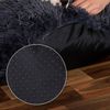 lionto Donut Hundebett, rundes Hundesofa mit Plüschbezug & Anti-Rutsch-Noppen, weich & gemütlich, 60 cm Durchmesser, dunkelgrau Bild 4