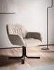 Loungesessel Samt Beige Design Clubsessel mit Metallbeine, Schalenstuhl gepolstert mit Rückenlehne, Cocktailsessel Lounge Armlehnen, Sessel mit Stoffbezug Bild 3