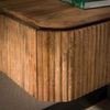 Nachttisch Vagula aus massivem Mangoholz, modernes Wellen-Design, Natur, mit Schublade Bild 5