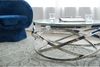 Couchtisch 80 x 80 cm Rund aus Glas mit Designgestell in Silber Bild 3