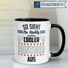 Momentals Tasse Rentner – So sieht ein richtig cooler Rentner aus – Geschenke Pension, Gratis Versand · Links-&Rechtshänder · Spülmaschinenfest Bild 2