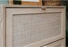 Finori Bali 01A Kommode, Dekor Sonoma Eiche / Dekor Rafia Motivdruck | Kommode für Wohnzimmer | Maß: B x H x T ca. 101,4 x 87 x 40 cm | Kommode mit 2 Rahmentüren, 1 Einlegeboden und 1 offenes Fach Bild 5