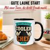 Momentals Tasse Chef – „So sieht ein richtig cooler Chef aus“ – Geschenk Bester Chef, Gratis Versand · Links-&Rechtshänder · Spülmaschinenfest Bild 3