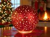 formano LED Deko-Kugel Drehend Rot 15 cm Glaskugel Timer 6h/18h Weihnachten Deko - mattes Farbglas mit Stern-Dekor - winterlichem Dekor - Herbst Winter Weihnachtsdeko für Tisch Regal Fensterbank Bild 2