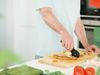 Fiskars Functional Form Pizzaschneider, Pizza Schneider, Pizzaroller, Pizzamesser, Kunststoff, 1019533 Bild 5