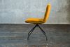 KAWOLA Stuhl NEW CHARME Drehstuhl Esszimmerstuhl Velvet curry 87 x 66 x 52 cm Bild 4