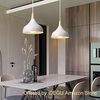 iDEGU Pendelleuchte — Deckenleuchte im Retro- , Modern-Stil (Tropfenform) — E27-Fassung — Metall , Massivholz — Geeignet fur Schlafzimmer, Esszimmer, Küche — Durchmesser 20 cm (Weiß, Einzelleuchte) [Energieeffizienzklasse A] Bild 3