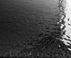 Esstisch Edge Boot 200x100 Reliefglas Rauchschwarz 3D-Design V-Gestell Flachstahl Schwarz Bild 3