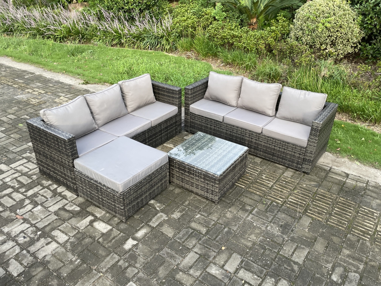 Fimous Wicker Rattan Gartenmöbel Sofa Set mit quadratischem Couchtisch Großer Fußhocker 7-Sitzer Outdoor Rattan Set Dunkelgrau Gemischt Bild 1