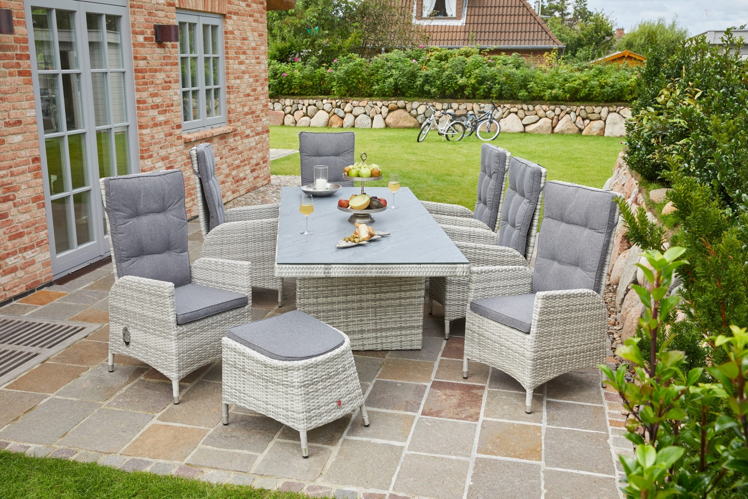 LC Garden »Parma« Gartentisch weiß-grau Bild 1